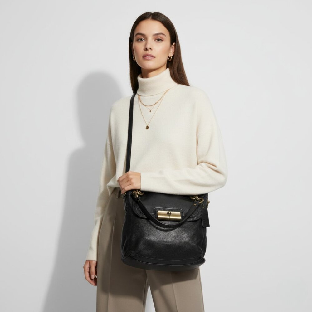 Coach Black Leather Shoulder Bag with Gold Brass Hardware Y2K
